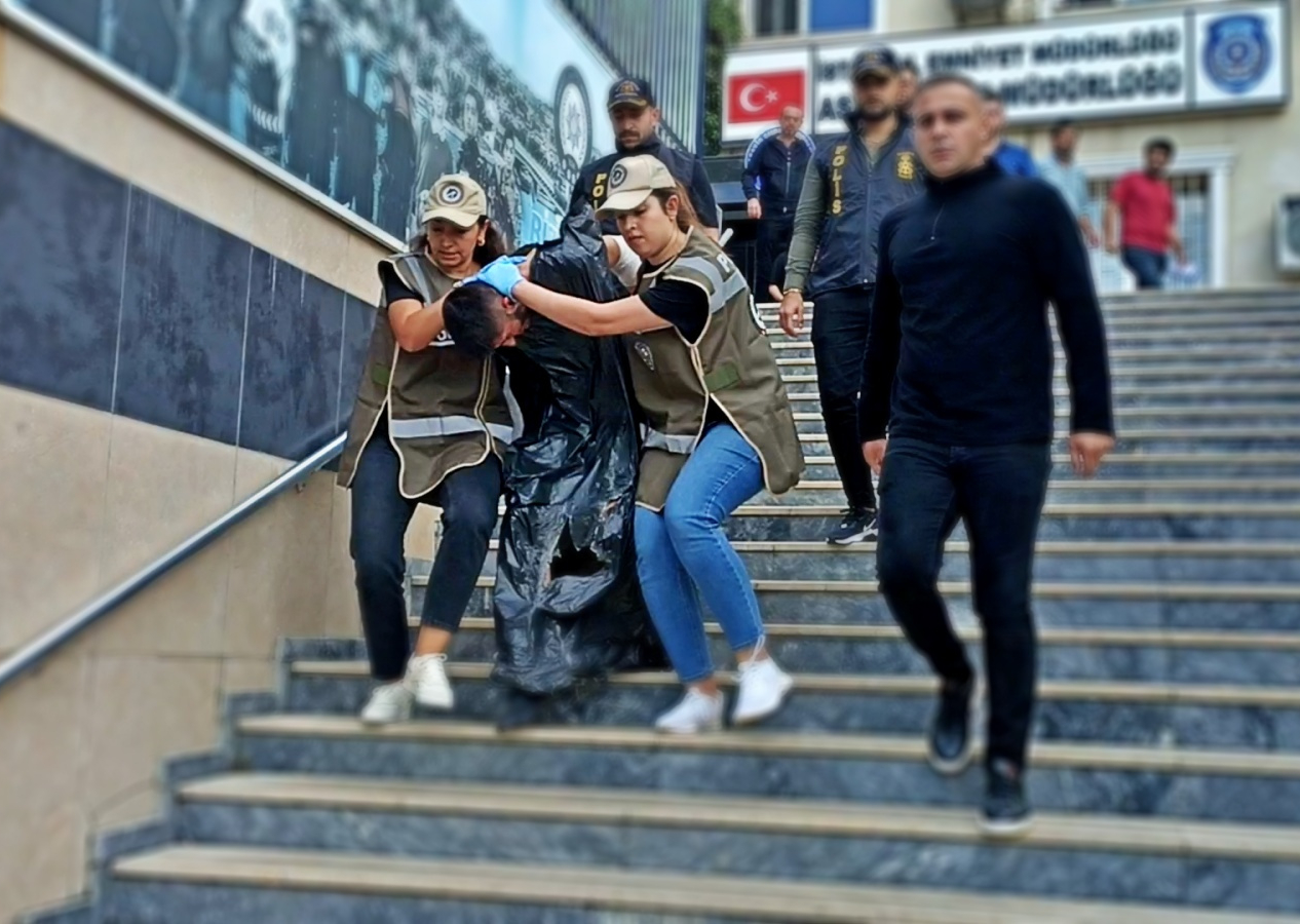 Şeyda polisin katili Yunus Emre Geçti çöp poşetiyle adliyeye sevk edildi!