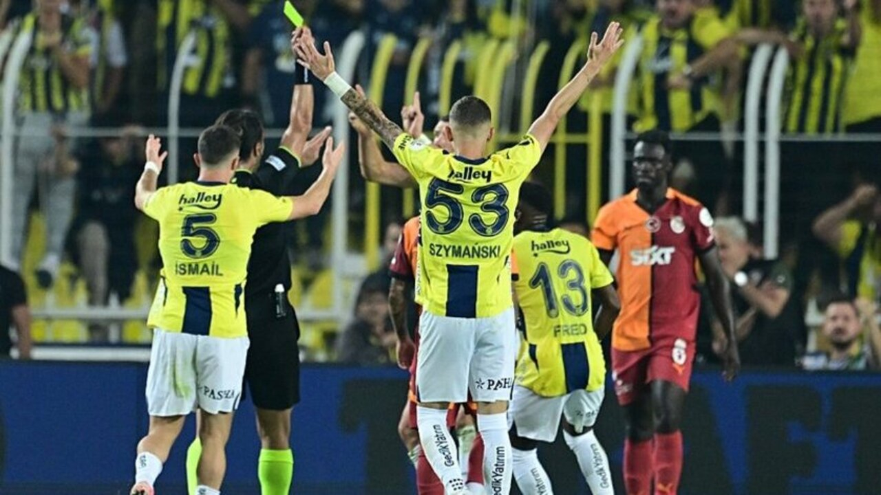 Kadıköy'de tartışmalı pozisyon: Fenerbahçe derbide penaltı kazandı! İşte o müdahale...