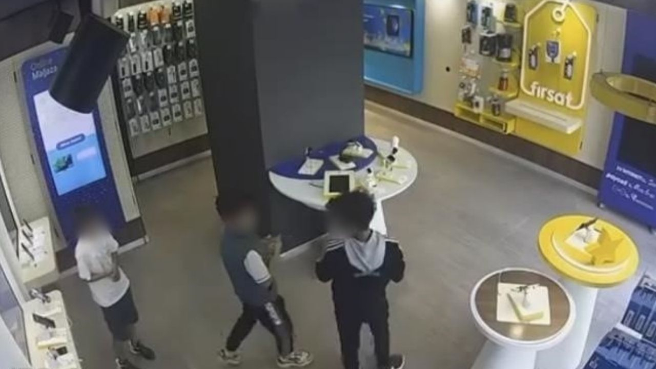 İki çocuk 195 bin TL değerindeki telefonları çaldı!