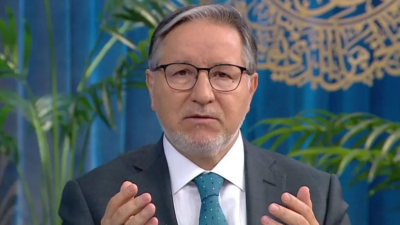 Ünlü ilahiyatçı Mustafa Karataş'ın acı günü! Annesi son yolculuğuna uğurlandı