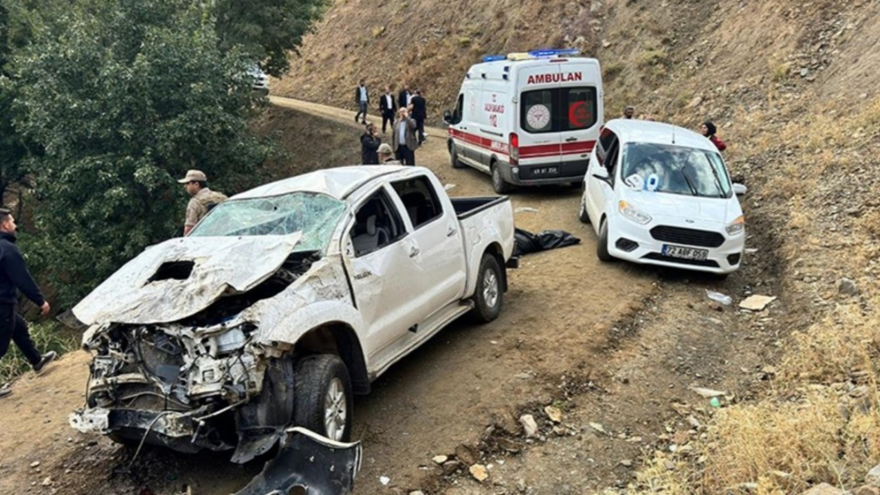 Şehidimizin yakınlarını taşıyan araç kaza yaptı: 1 ölü, 5 yaralı!