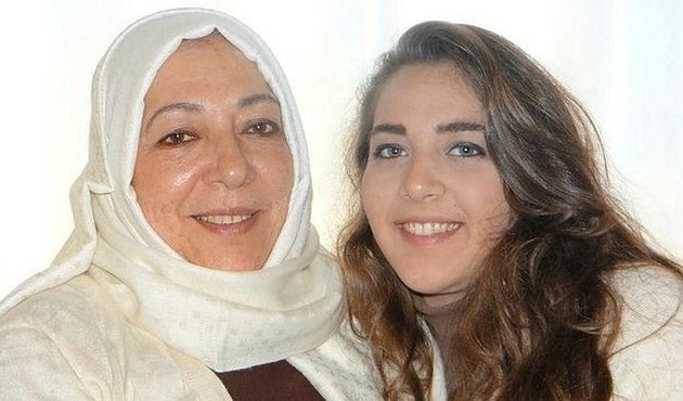 Muhalif anne-kız Üsküdar'daki evlerinde ölü bulundu!