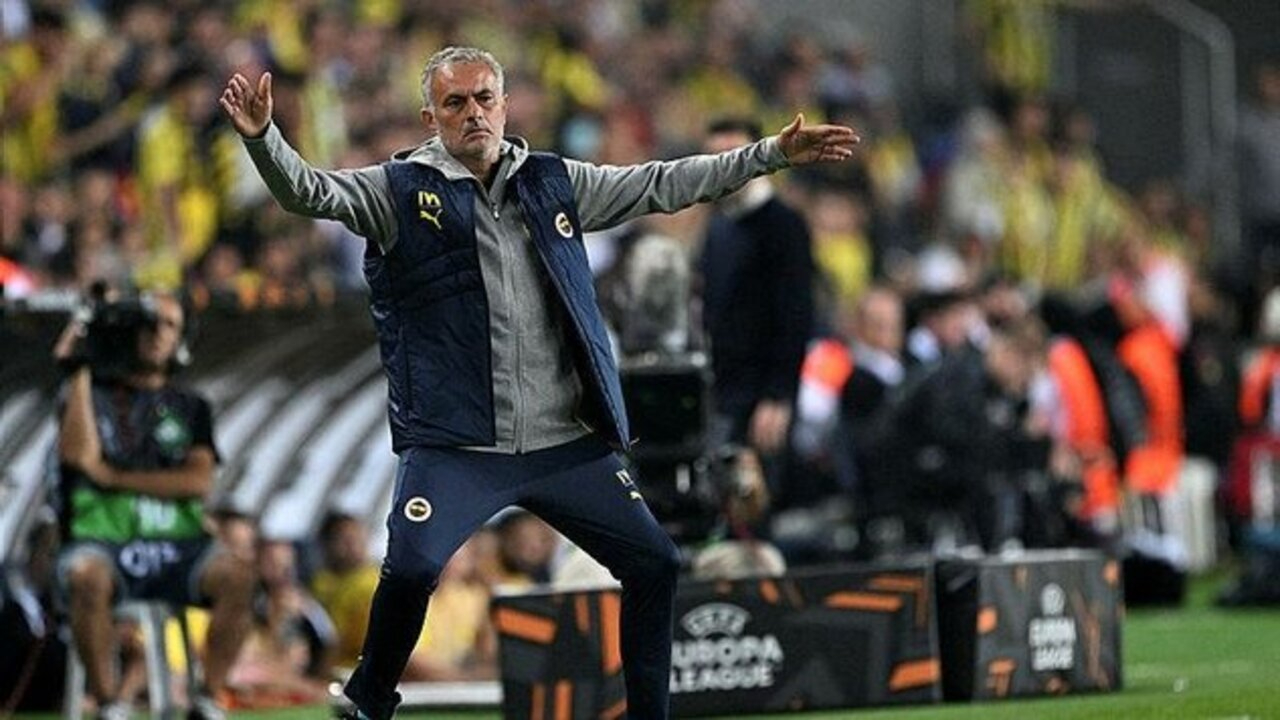 Jose Mourinho'dan öz eleştiri: Futbolda dalga geçemezsiniz!