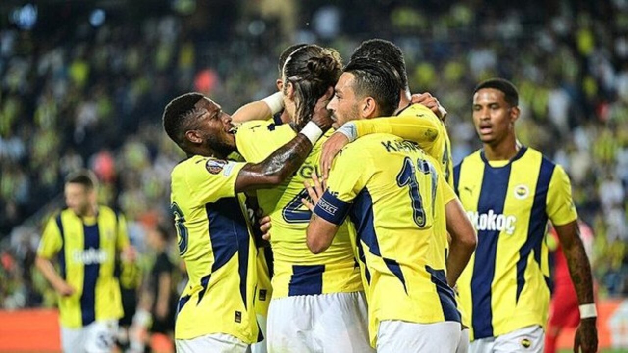 Samsunspor Fenerbahçe maçının canlı maç detayları