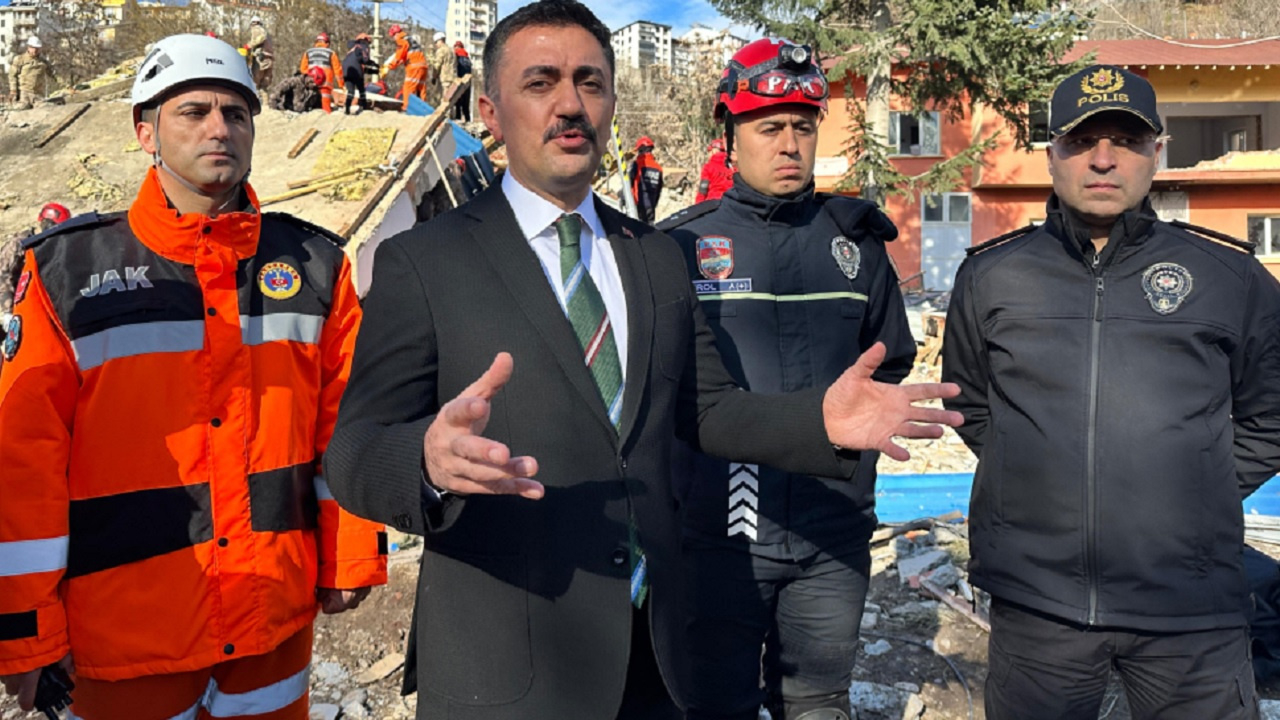 Valilik açıkladı! Tunceli'de Naci Görür'ün uyarısı sonrası deprem tatbikatı yapıldı...