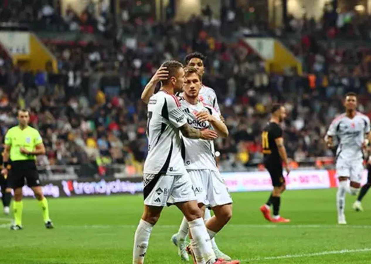 Beşiktaş ayağa kalktı, Kayseri'de farklı kazandı! Kayserispor 0 -  3 Beşiktaş | Maçın özeti