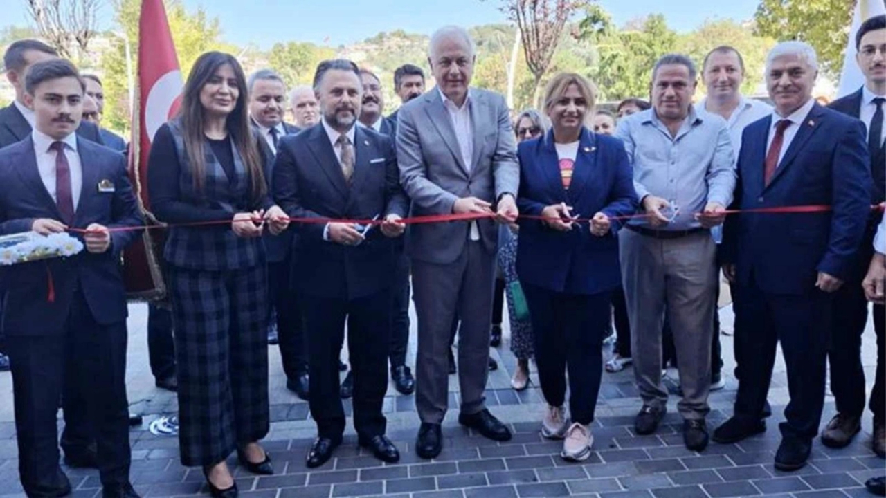 AK Parti'den CHP'ye geçen Beykoz'da 8 yıl sonra bir ilk! CHP'li başkanın desteğiyle Süleymancılar kermes açtı!