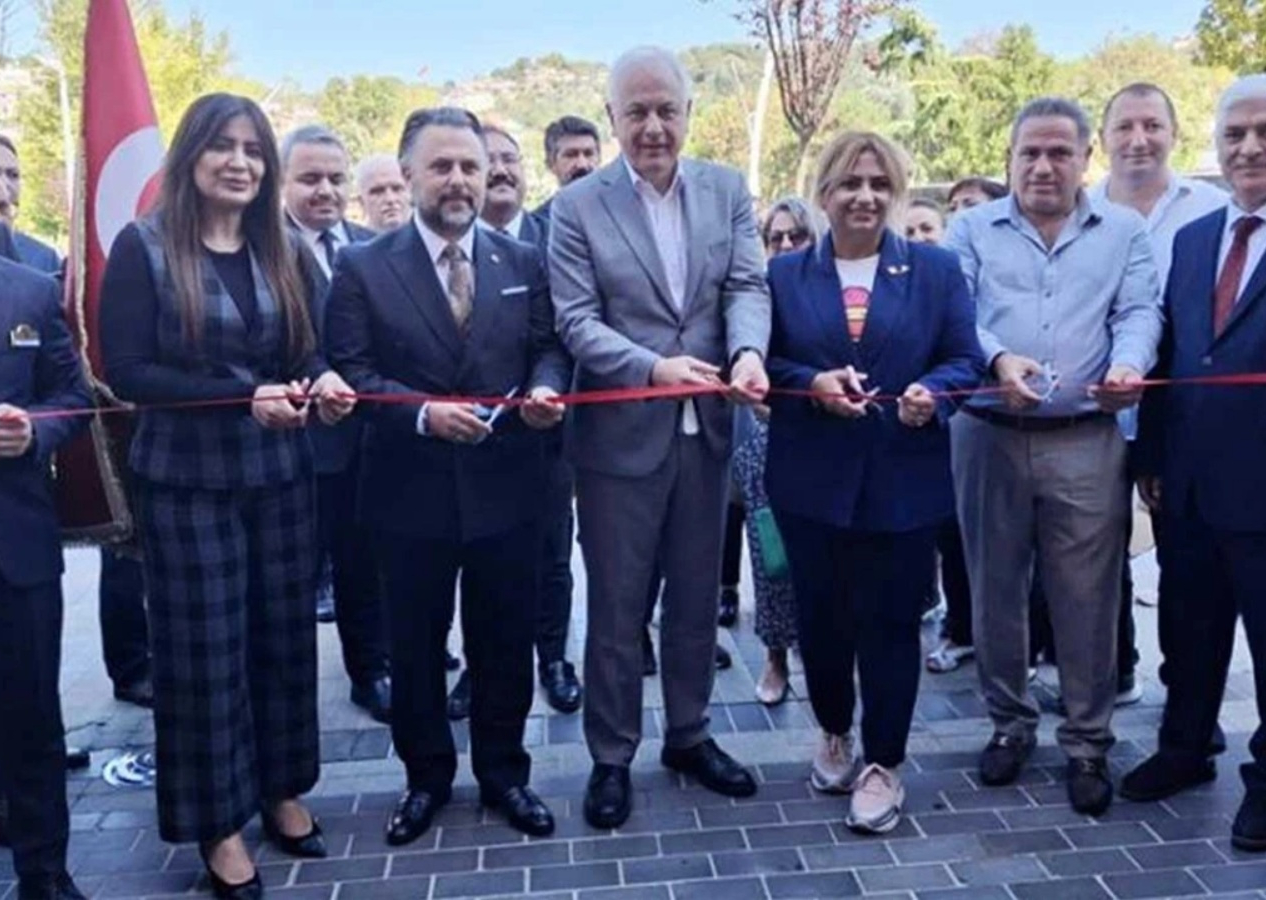 AK Parti'den CHP'ye geçen Beykoz'da 8 yıl sonra bir ilk! CHP'li başkanın desteğiyle Süleymancılar kermes açtı!