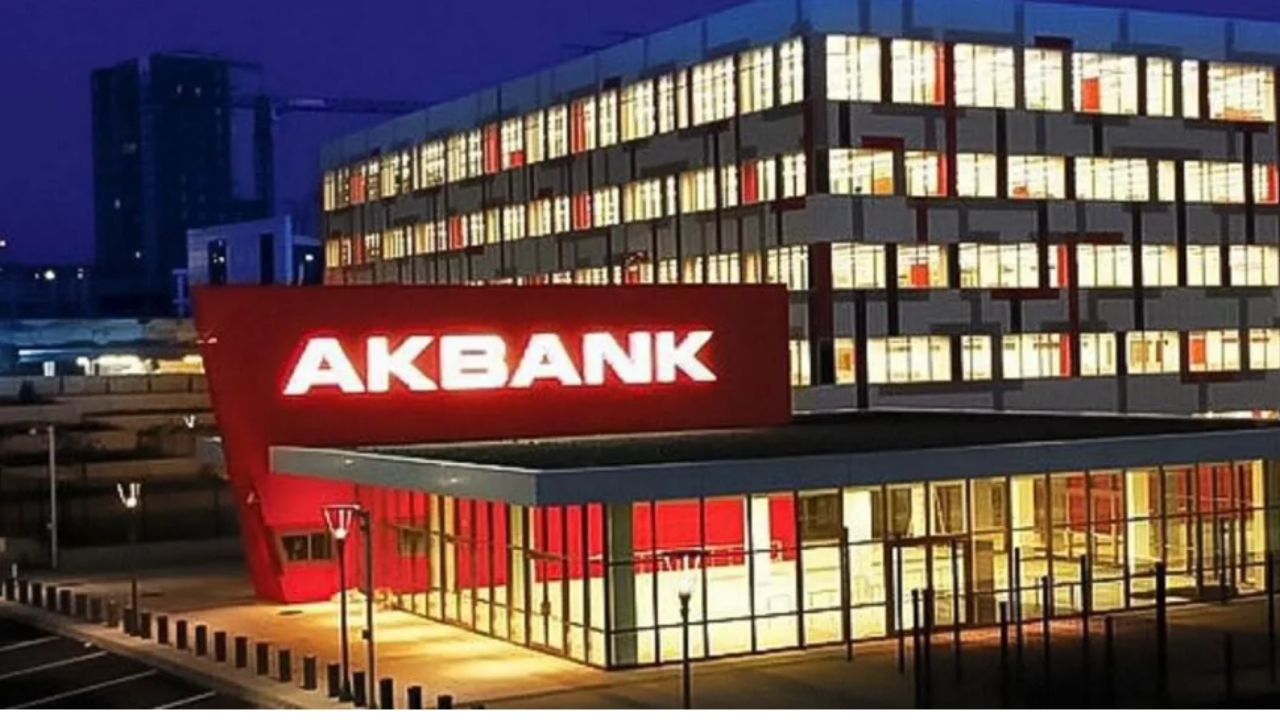 Akbank tahsil edemediği alacaklarını satıyor