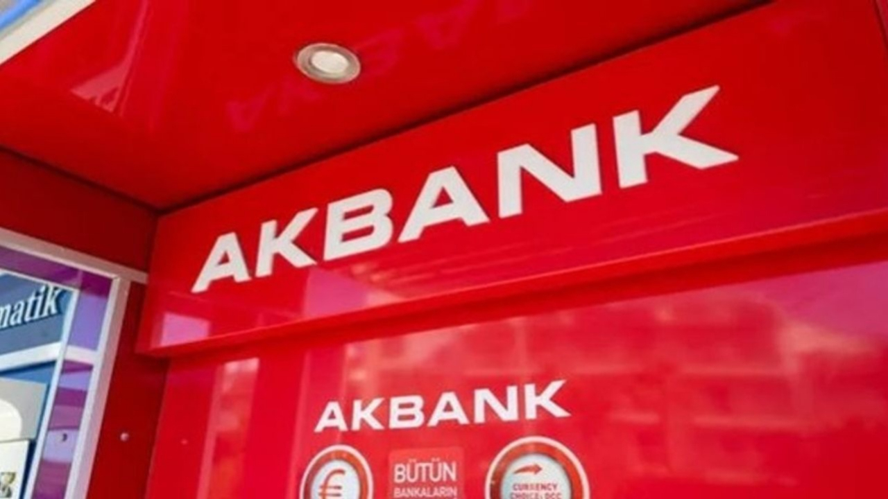 Akbank’tan izinsiz kredi ve para transferi iddialarına açıklama geldi