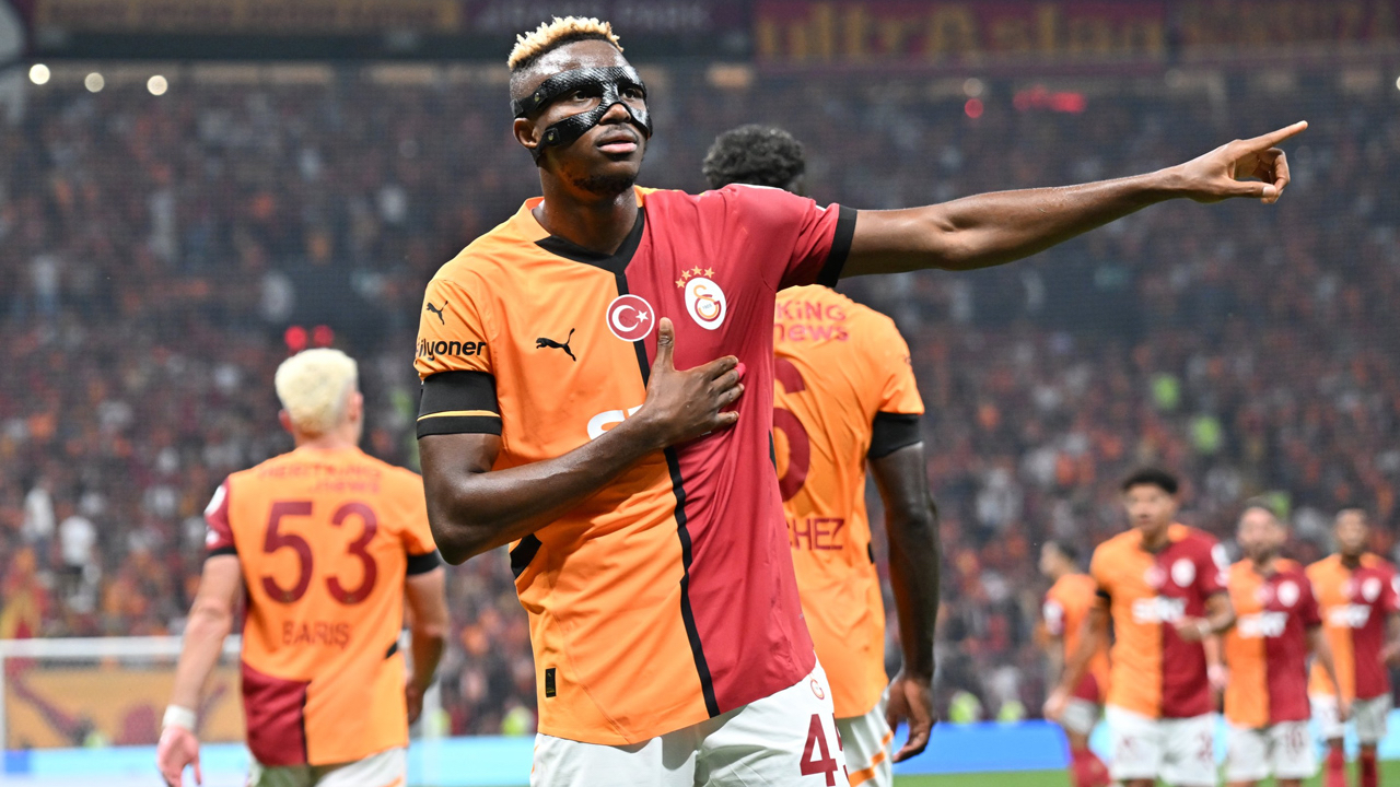 Galatasaray'da 4 maçta 6 gole etki eden Victor Osimhen en skorer lig başlangıcını yaptı