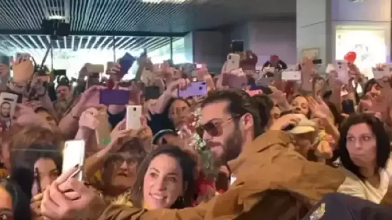 Can Yaman ile poz vermek için ödedikleri ücret yok artık dedirtti!  Meğer sebebi başkaymış...