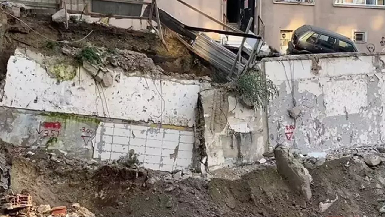 İstanbul'da korku dolu anlar! Temel kazma çalışmalarında duvar çöktü