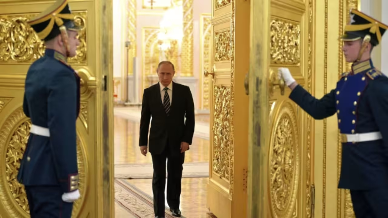 Kremlin'de hareketlilik: Vladimir Putin'den acil toplantı kararı!
