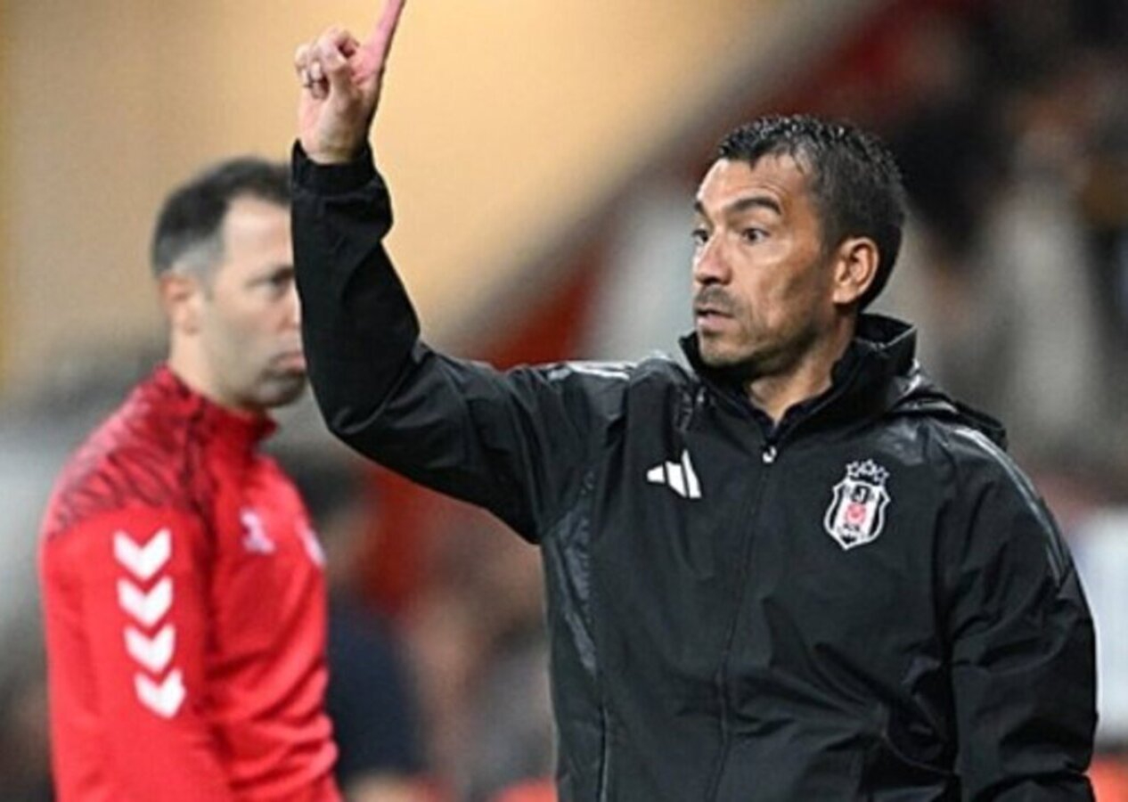 Giovanni van Bronckhorst'tan dikkat çeken açıklama: Başarının yolu...