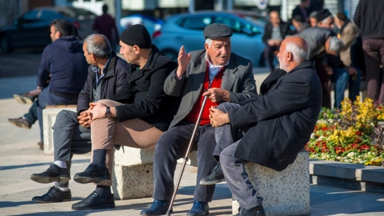 Her dört kişiden biri devletten geçiniyor