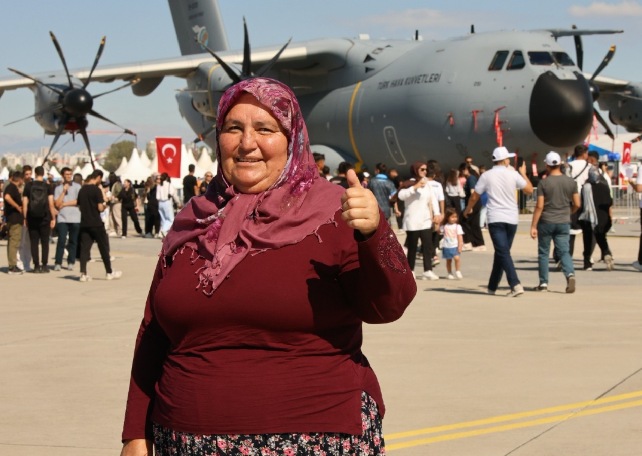 TEKNOFEST Adana kapılarını açtı! Vatandaşlar teknolojiye akın etti... Selçuk Bayraktar: Bir kez daha kendi rekorumuzu kırdık!