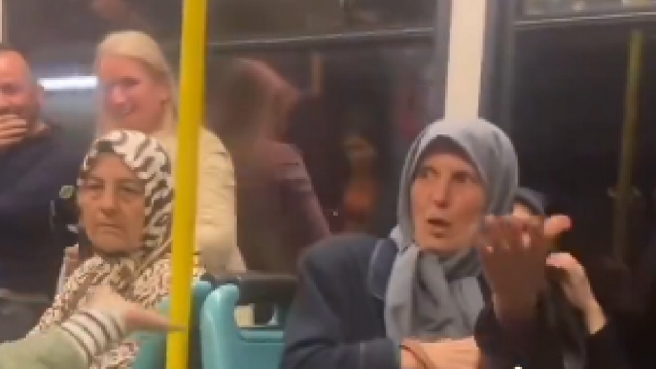 Bursa'da yaşlı kadından kendisine yer vermeyen genç kıza tepki! "10 oğlum olsa Allah nasip etmesin"