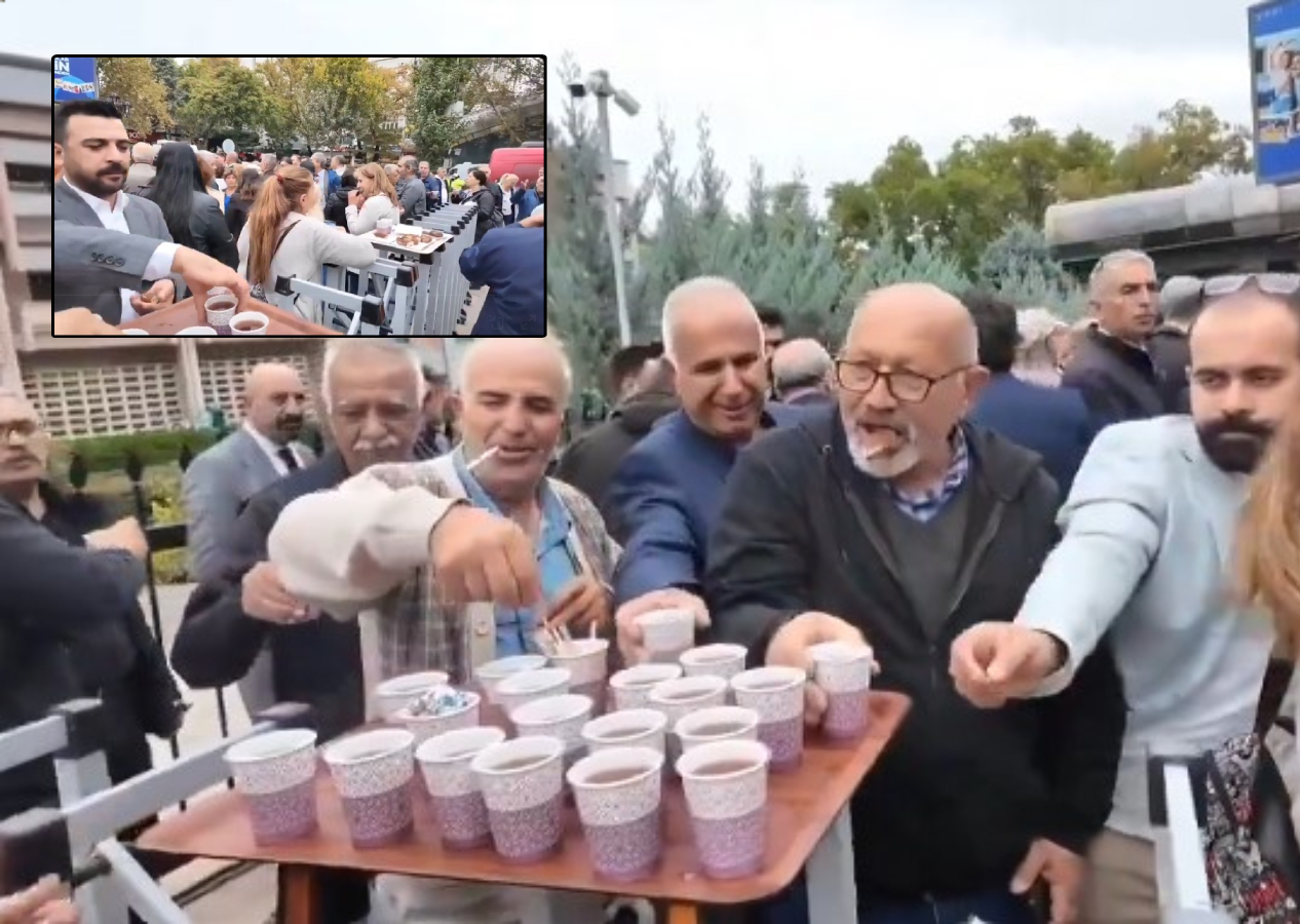 Protesto için Milli Eğitim Bakanlığı önüne giden vatandaşlara simit ve çay ikram edildi