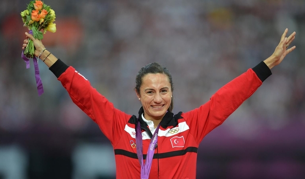 Aslı Çakır Alptekin ömür boyu atletizmden men edildi...