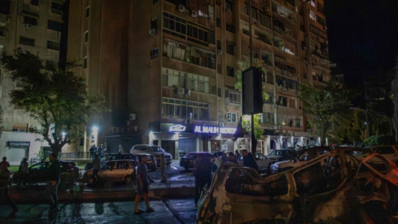 Savaş Suriye'ye sıçradı!  İsrail'den Şam'a hava saldırısı: Ölü ve yaralı siviller var!