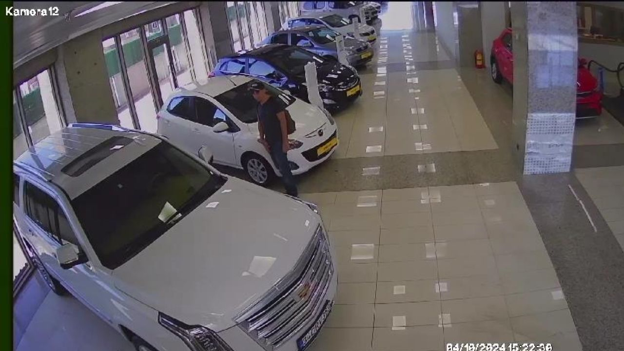 Avcılar'da ortalığı savaş alanına çeviren cipin çalınma anı kamerada