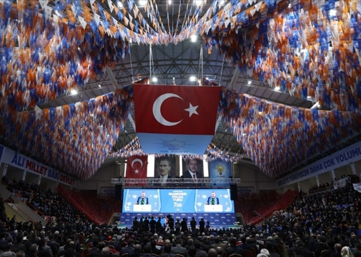 AK Parti'de, 41 il başkanı ile 547 ilçe başkanı değiştirildi!