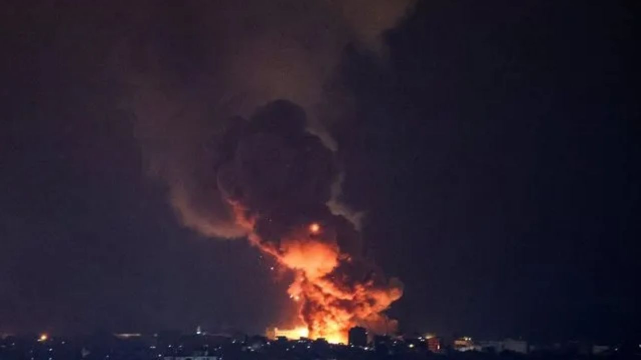 Beyrut'un güneyine hava saldırısı: Bölgede şiddetli patlamalar yaşanıyor