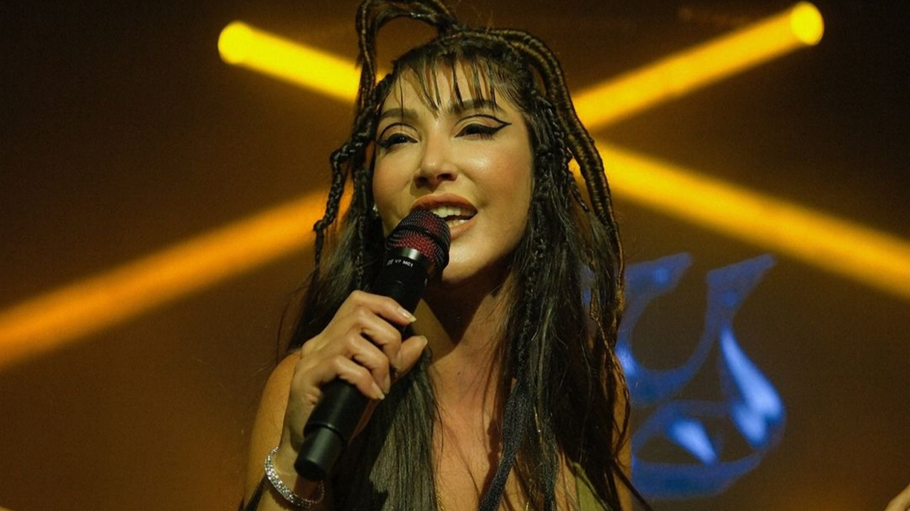 Cumhurbaşkanı Erdoğan'la görüştüğü için hedef haline gelmişti! Hande Yener kendisine 'yalaka' diyenlere yanıt verdi
