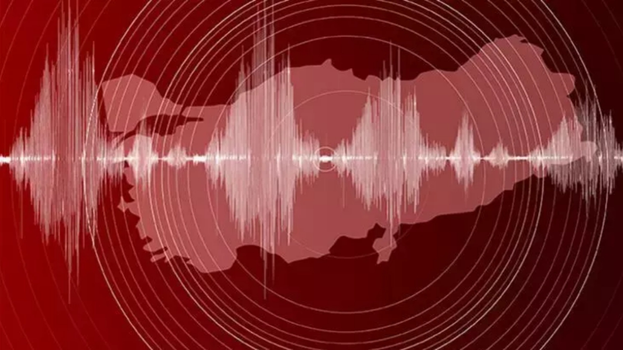 Bartın'da 4.8 büyüklüğünde deprem! Çevre illerden de hissedildi...