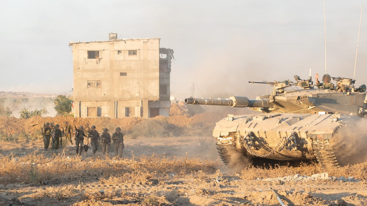 İsrail tankları Lübnan’daki Birleşmiş Milletler Barış Gücü üssüne zorla girdi