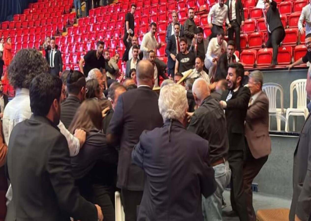 Ankara Barosu kongresinde terör propagandası: Yumruklar havada uçuştu!