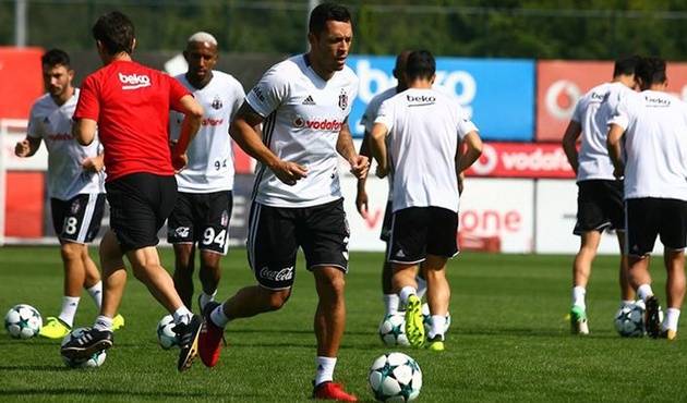 Beşiktaş'a derbi sonrası müjdeli haber!