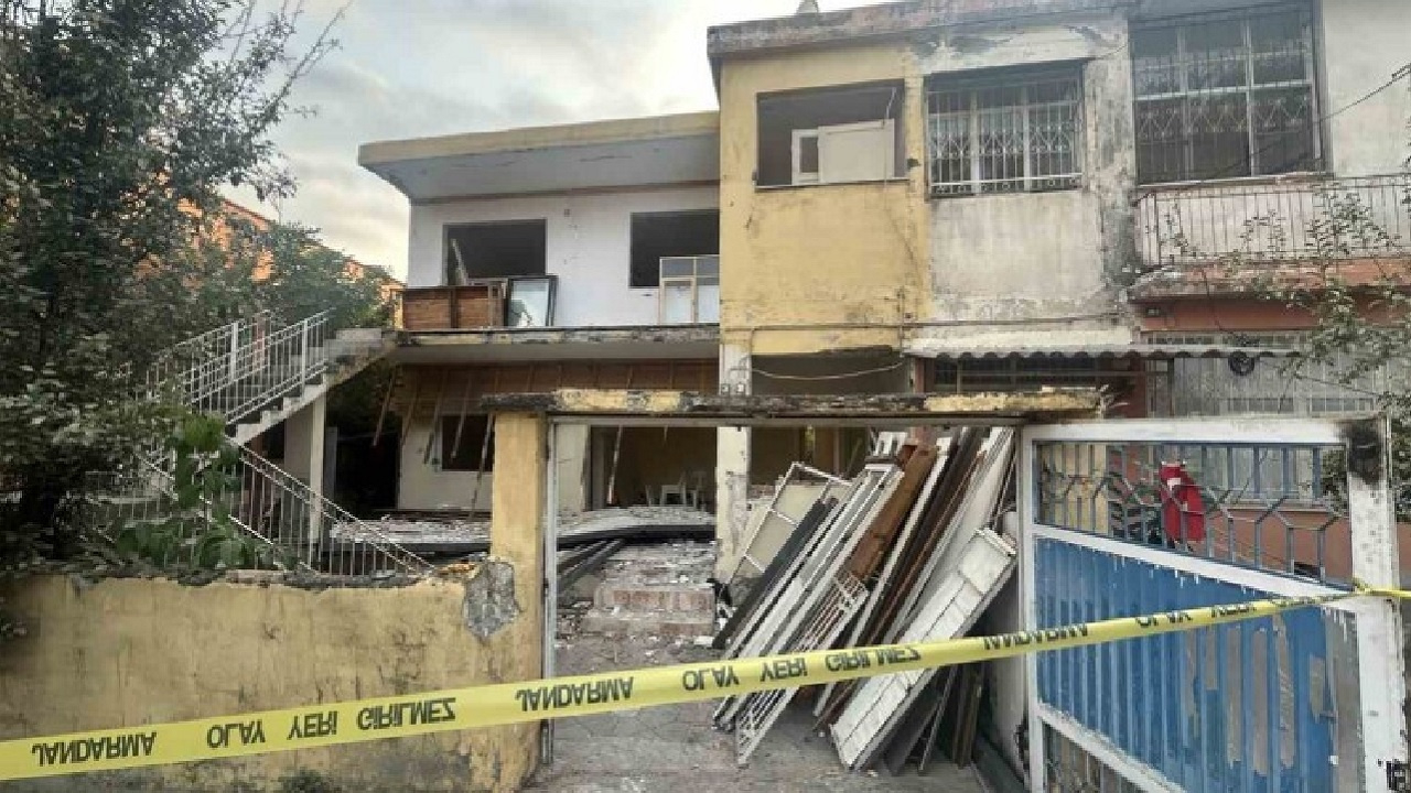 Hatay'da ihmal can aldı! Deprem hasarlı konutun balkonu çöktü: 2 kişi yaşamını yitirdi