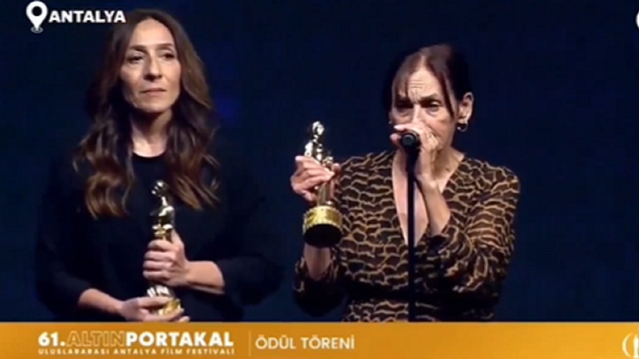 Oyuncu Nur Sürer'den kadına şiddetin can aldığı şu günlerde manidar aödül açıklaması: Yılmaz Güney'e adadı...
