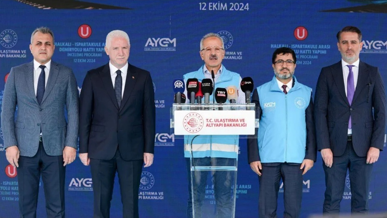 8.5 saatlik yol, 3.5 saate düşüyor! Bakan Uraloğlu 'Halkalı-Kapıkule Hızlı Tren Projesi' için tarih verdi