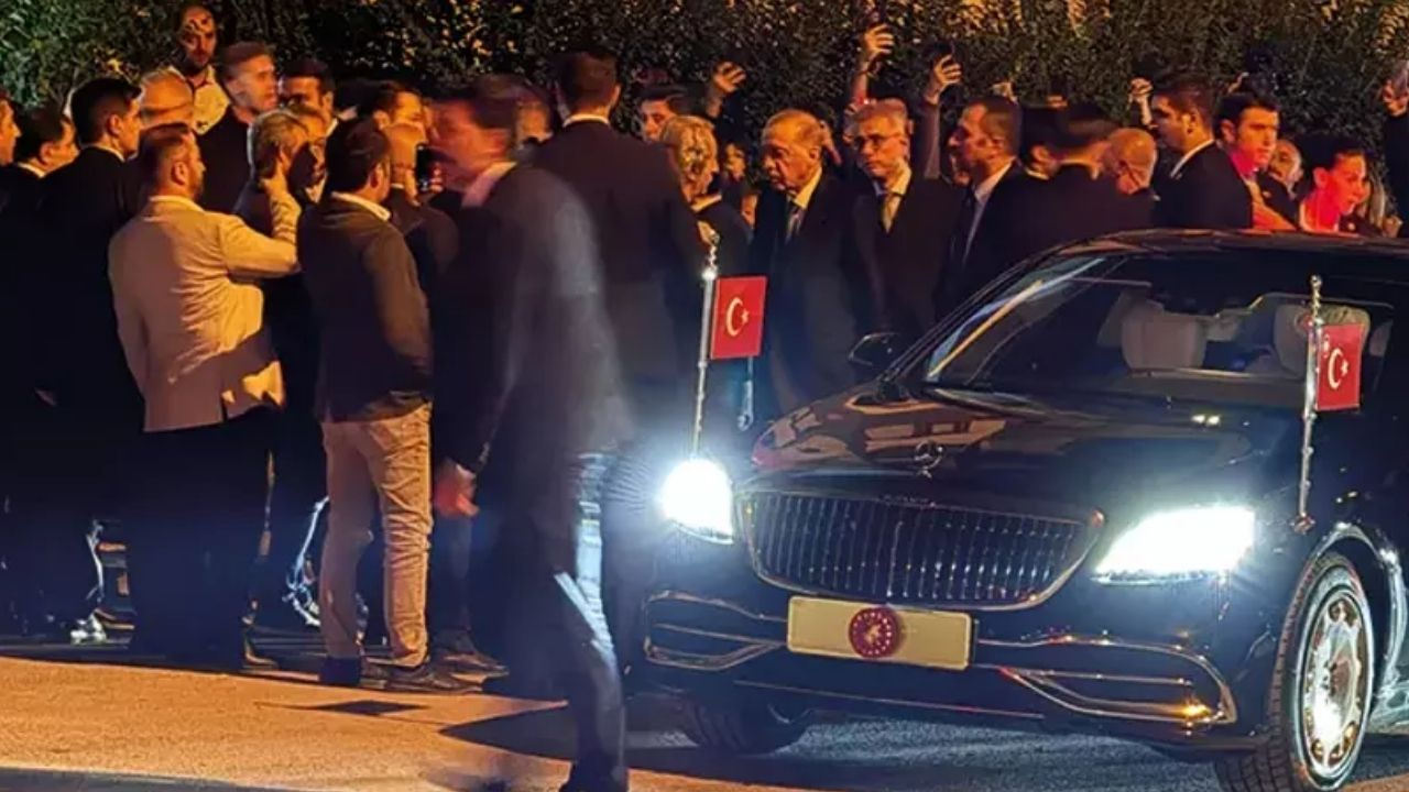 Cumhurbaşkanı Erdoğan, kazada hayatını kaybeden Betül Önderoğlu'nun ailesini ziyaret etti