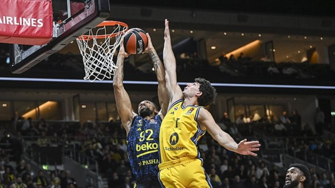 Fenerbahçe Beko Berlin'de kazandı, bir engeli daha aştı! ALBA Berlin 71 - 78 Fenerbahçe Beko | Maçın sonucu