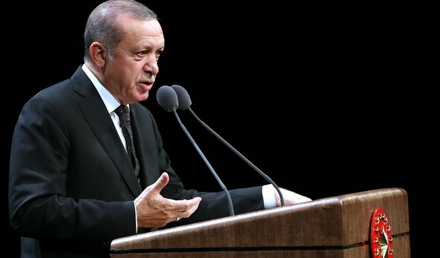 Cumhurbaşkanı Erdoğan: "Ders kitaplarıyla ilgili şikayetler geliyor!"