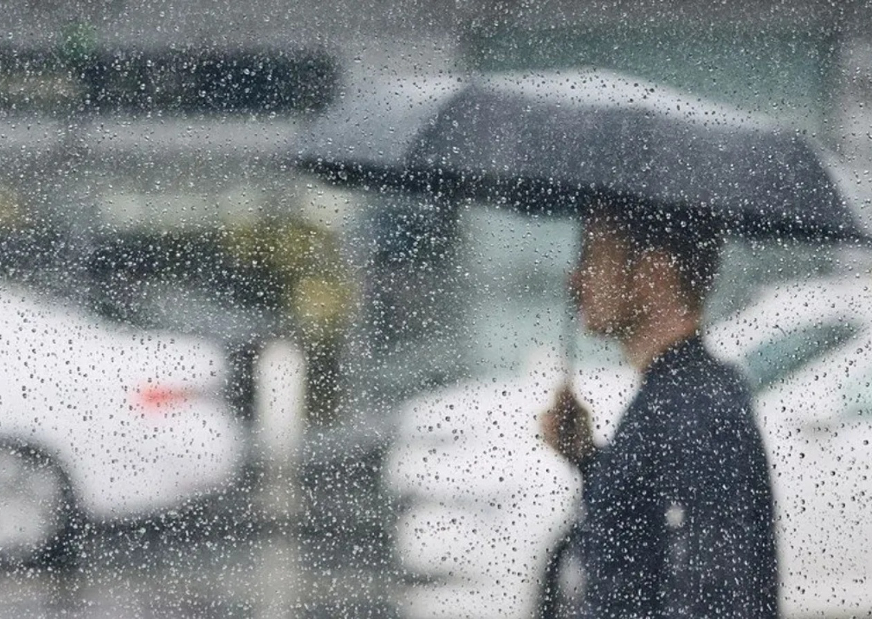 Şemsiyesiz evden çıkmayın! Meteoroloji'den İstanbul dahil çok sayıda kente uyarı...