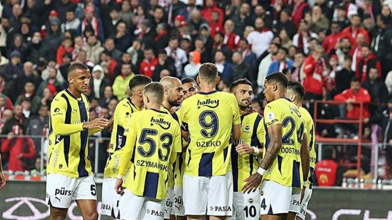 Fenerbahçe'ye sakatlık şoku: Oyuna devam edemedi!