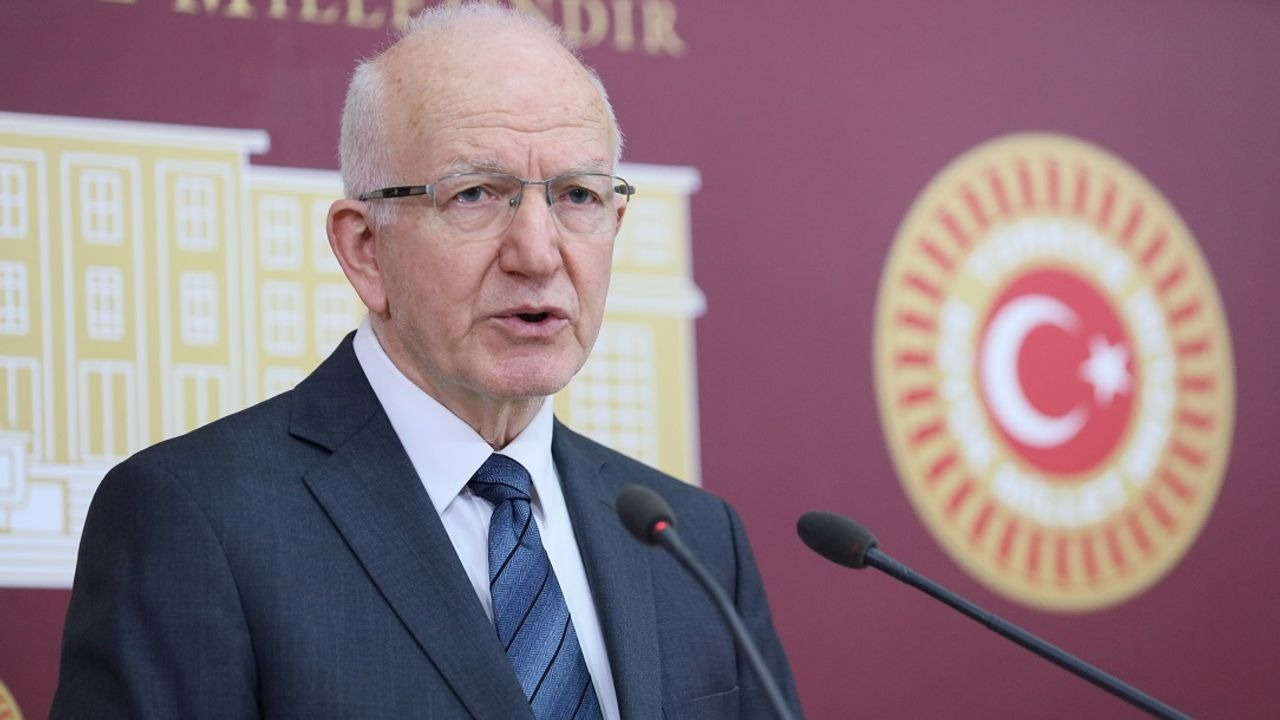 İstanbul Barosu seçime gitti! Yeni başkan teröristbaşının avukatlarını listesine alan İbrahim Özden Kaboğlu oldu!