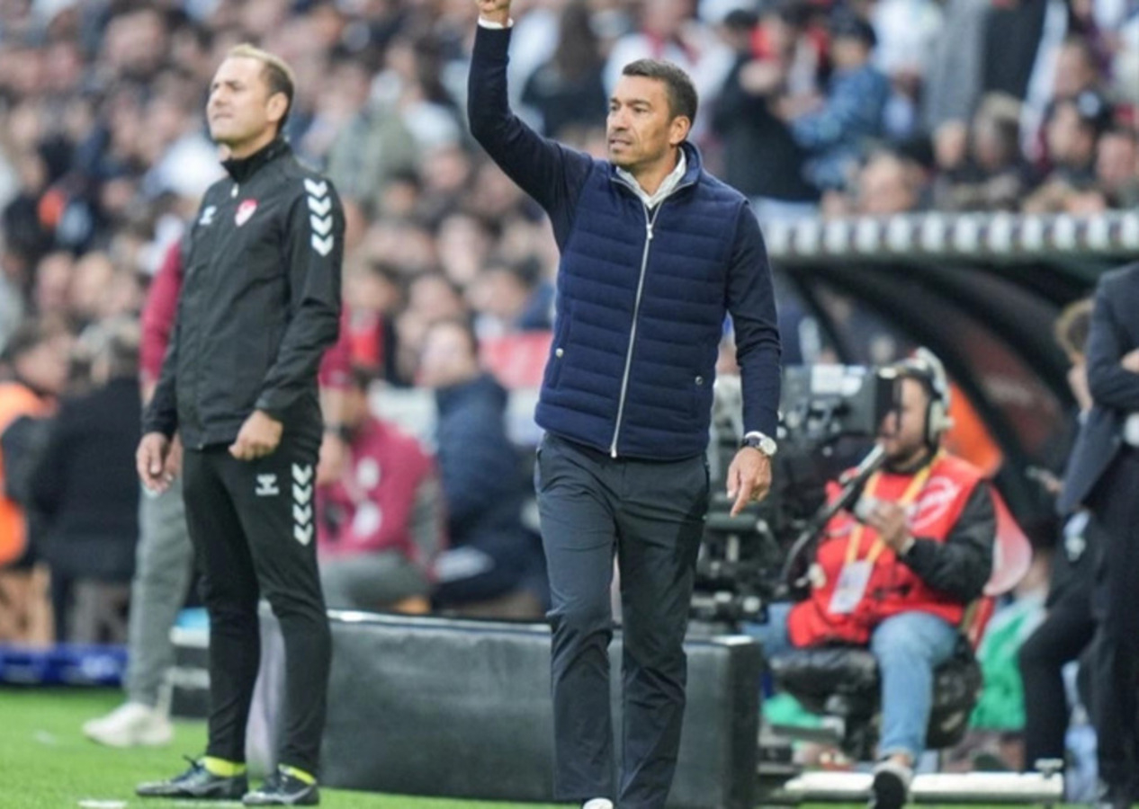Giovanni van Bronckhorst'tan dikkat çeken açıklama: Bunun için çalışmıyoruz tabii ki!