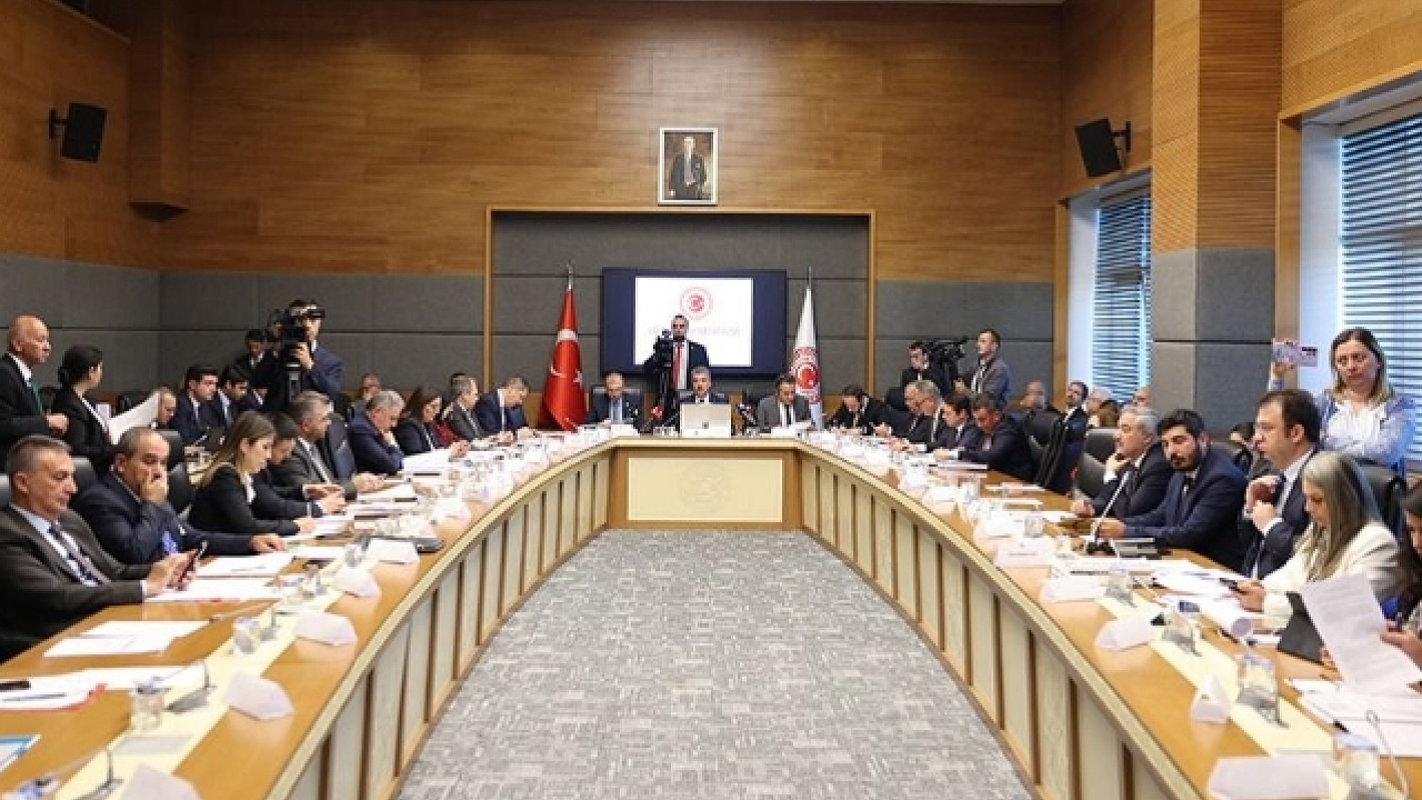 Adalet Komisyonu noterlik kanun teklifini onayladı