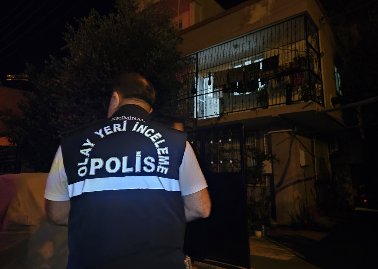 Adana'da dehşet gecesi: Yatağında uyuyan annesini, babasını ve anneannesini başından vurdu