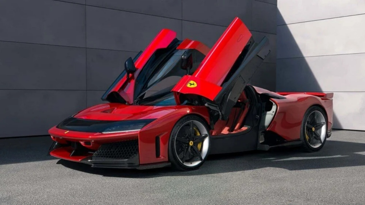 Sınırlı sayıda üretim! Ferrari yeni modeli F80 tanıttı