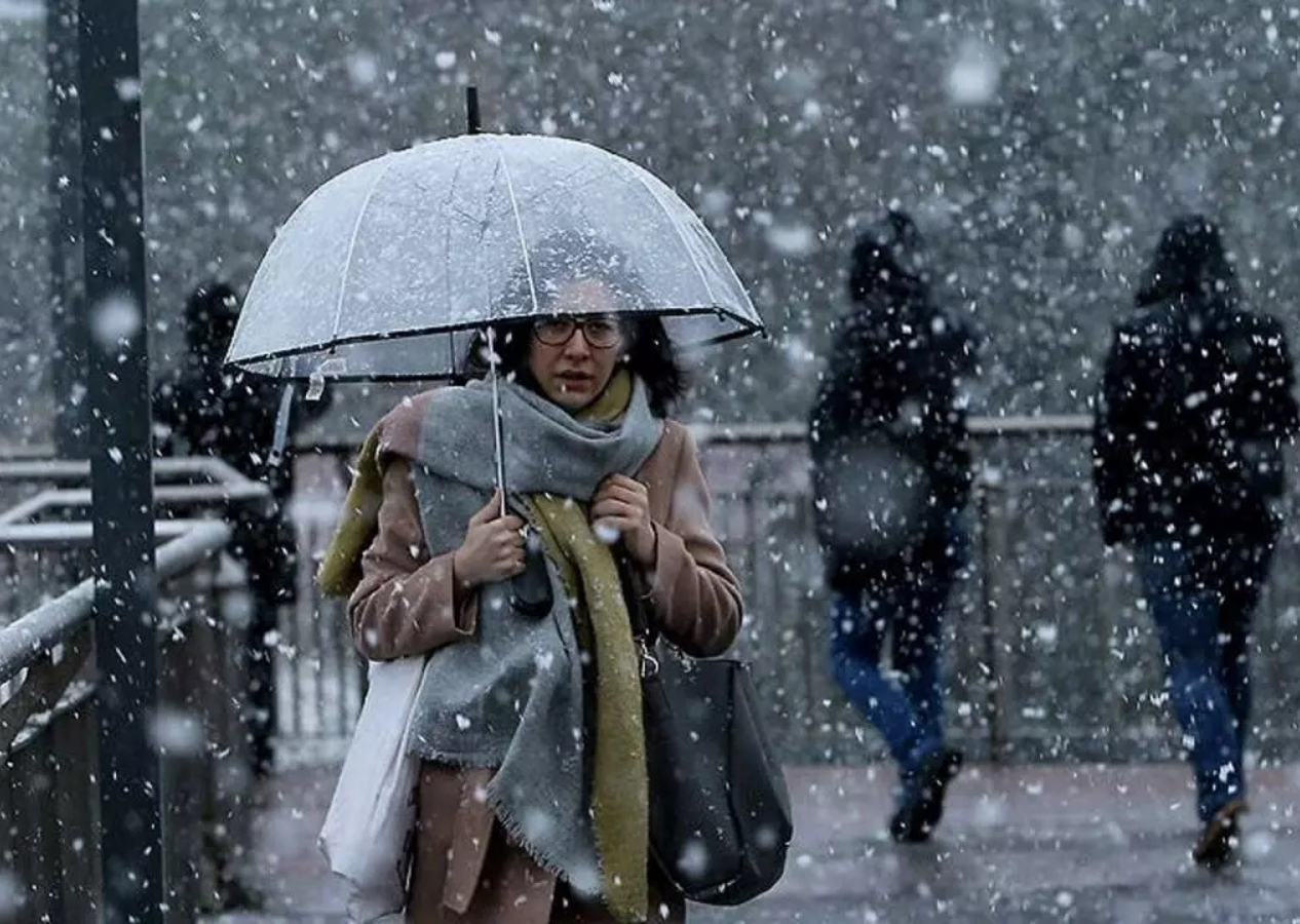 Meteoroloji yeni haritayı yayınladı! Kar, sağanak, fırtına geliyor... Bu illerde yaşayanlar dikkat!