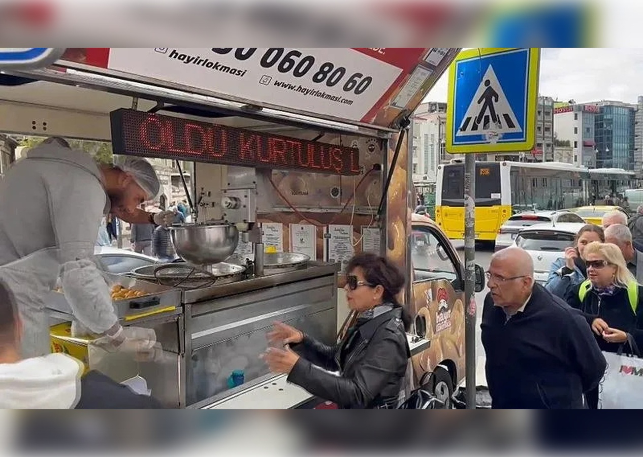 Beddualar eksik olmadı! Kadıköy'de FETÖ lokması