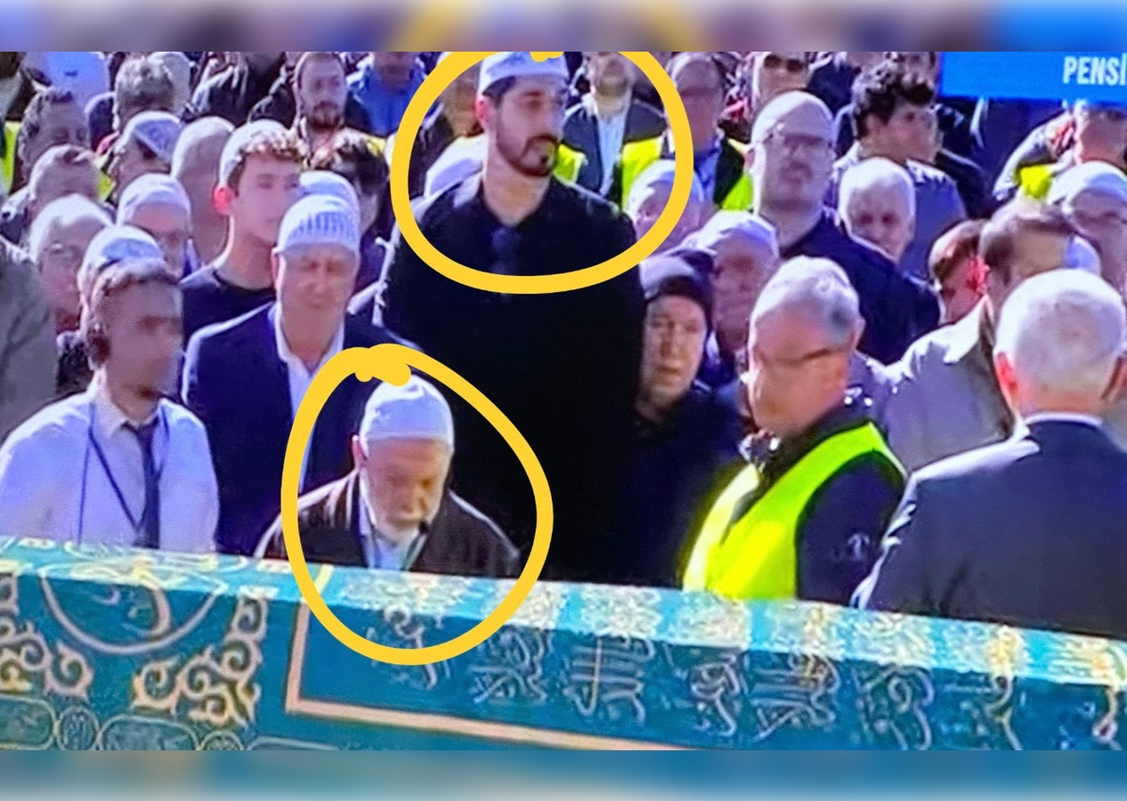 Bütün leş kadro orada! FETÖ elebaşına rezil cenaze töreni