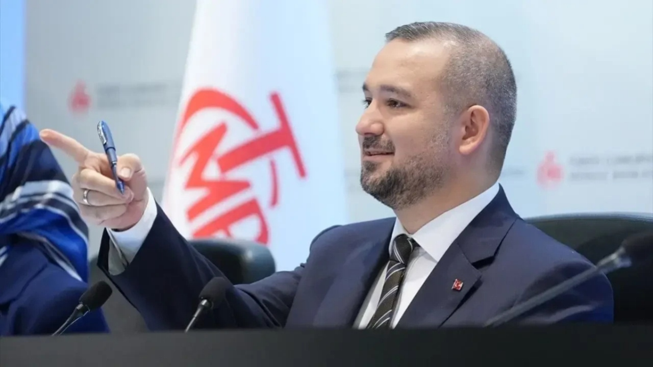 Merkez Bankası Başkanı Karahan'dan asgari ücret için net rakam